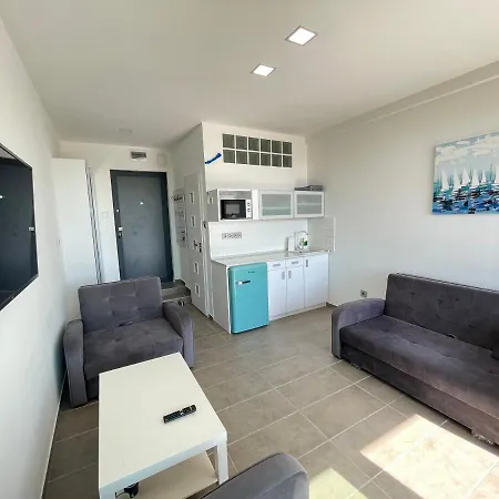 Club Panorama Studio - Pool, Garden Apartman *